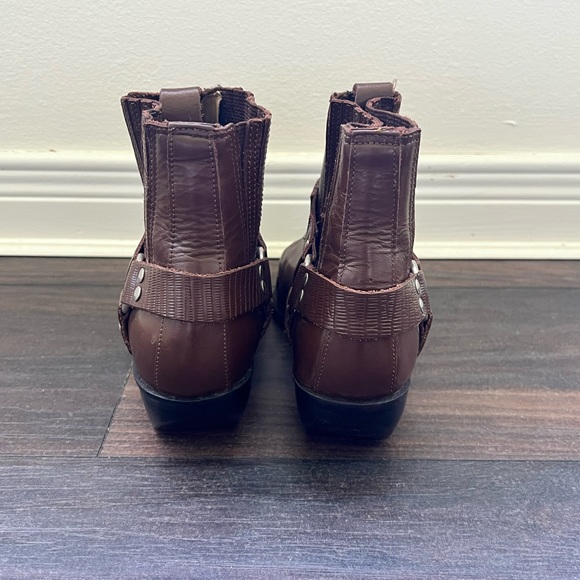 Chaplin 100% leather booties made in Brazil - Picture 3 of 4